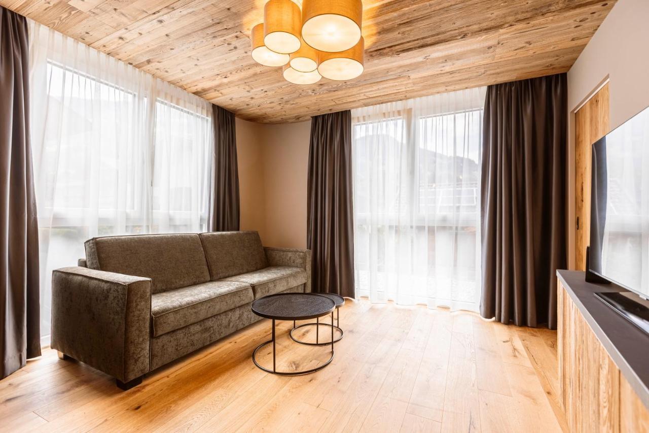 Zillertal Suites Fuegen By Alps Resorts Exterior photo